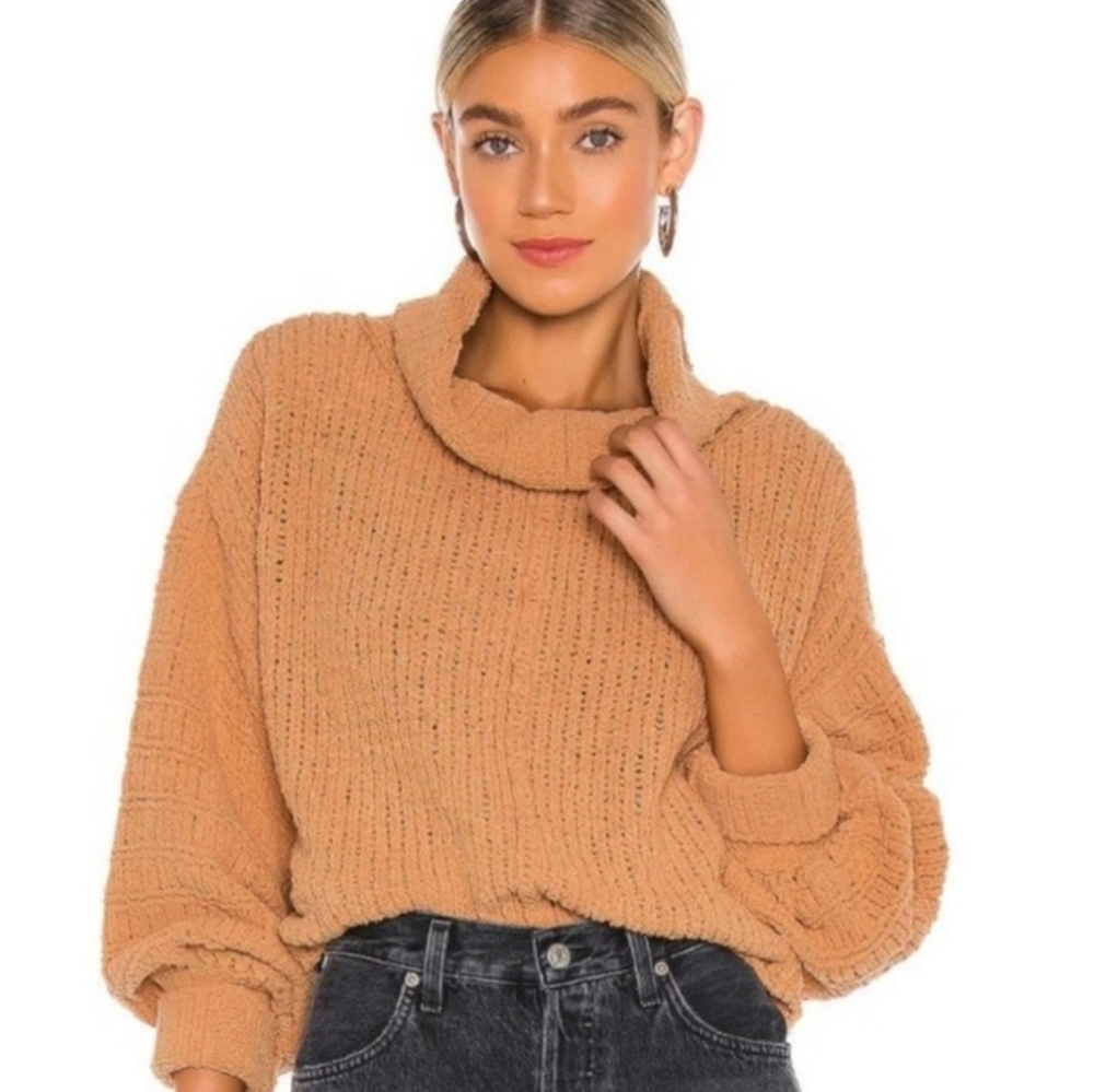 FREE PEOPLE  sweater. Soft and comfy.
